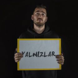 Karya Çandar Yalnızlar