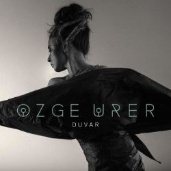 Özge Ürer Duvar