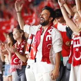 Tarkan Hep Birlikte Milli Takım